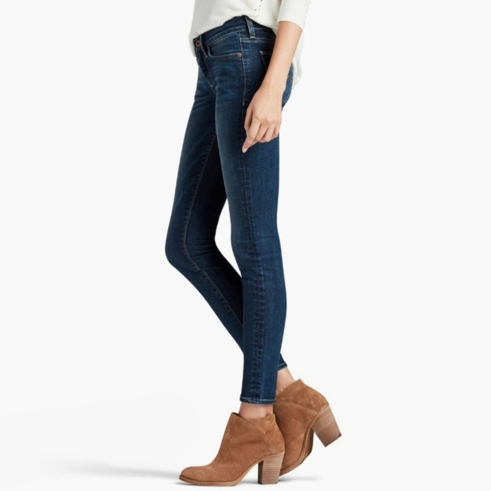 Lucky Brand Charlie Skinny Jeans, size 27